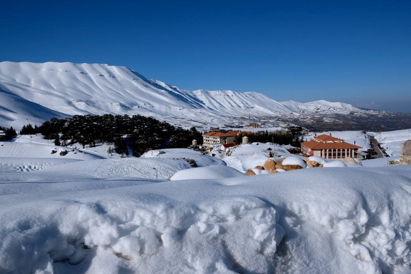 الأعنف منذ بداية الموسم... عاصفة ثلجية "من أيّام الزمن الجميل" تطرق الأبواب، فاستعدّوا!
