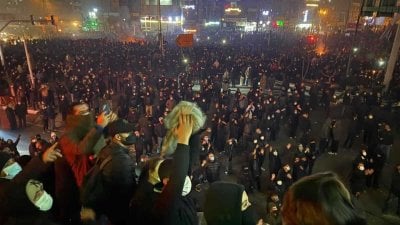 تقارير صادمة من إيران... جثث متراكمة وغضب يتصاعد في الشارع