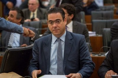 المشكلة ليست في 