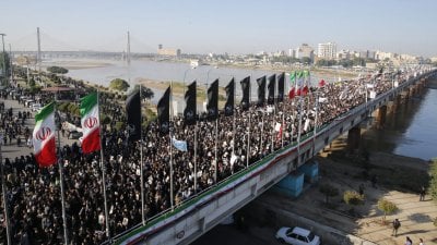 احتجاجات إيران تضع إسرائيل في موقع المراقب الحذر