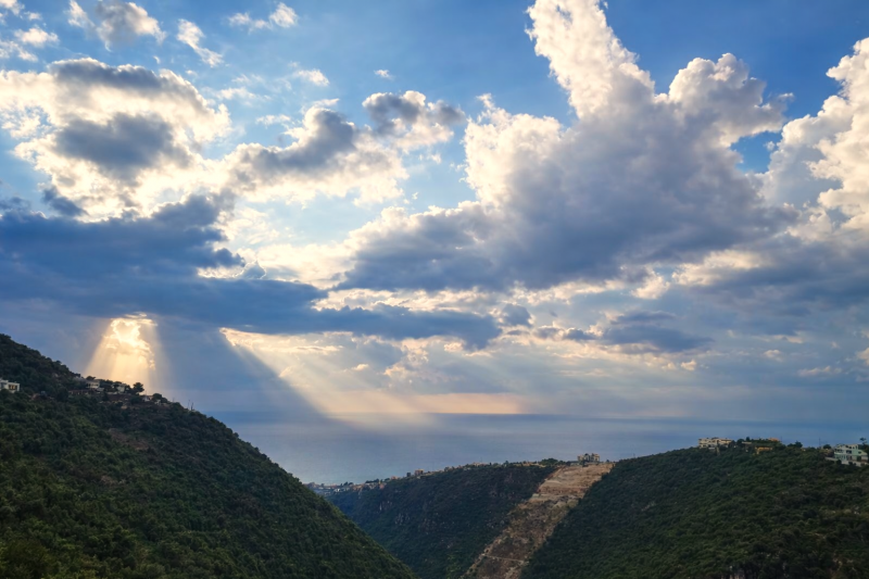 بعد العاصفة الثلجية… استقرارٌ حذرٌ يسبق منخفضًا جويًا جديدًا

