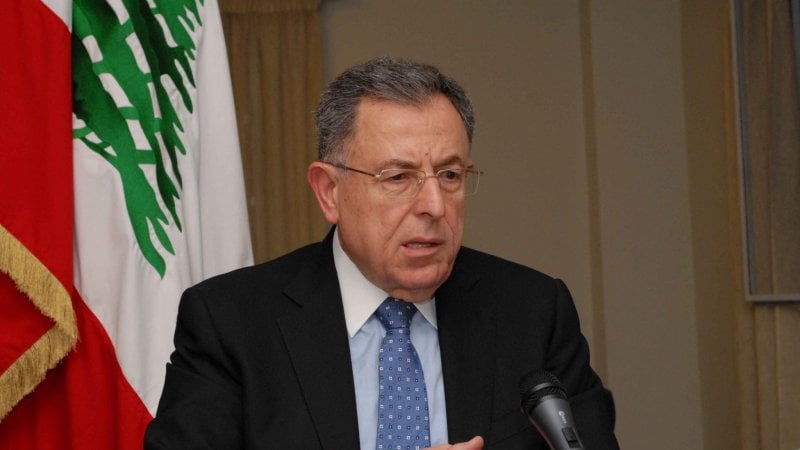 "على حزب الله وإيران التنبه"... السنيورة يحذّر من معارك مدمرة