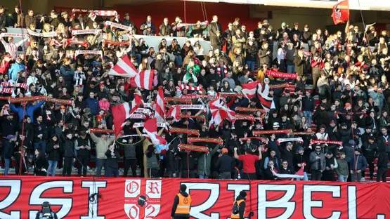 فرنسا تصحو على جريمة صادمة... اغتيال رئيس سابق لنادي خلال جنازة والدته