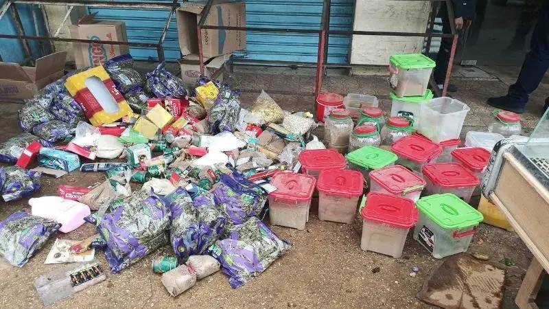 مواد غذائية منتهية الصلاحية… إقفال محل بالشمع الأحمر