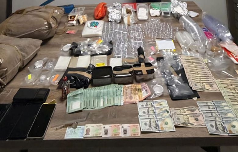 ملاحقة أمنية حازمة... توقيف مروّج مخدرات وضبط أسلحة وذخائر