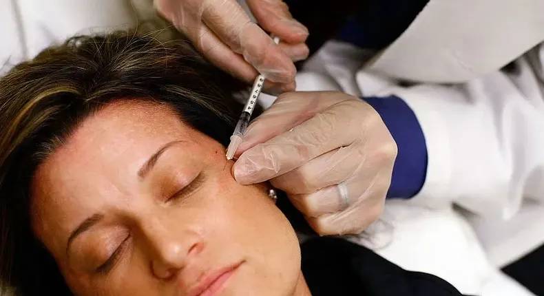 في صور... إقفال مركز تجميل بلا إشراف طبي