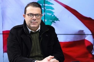 العين الحمراء على 