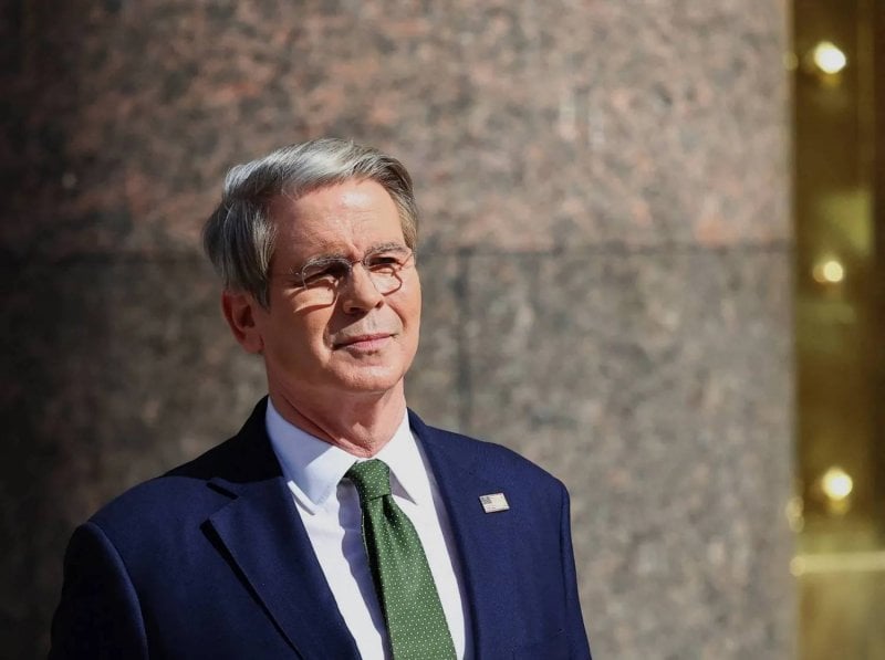 وزير الخزانة الأميركي للأوروبيين من دافوس: خففوا التوتر واجلسوا مع ترامب