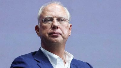 لا تشربي الكحول قبل الكتابة على 