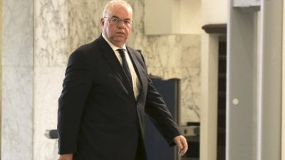 وزير الاتصالات أمام أسئلة عن “WPC”
