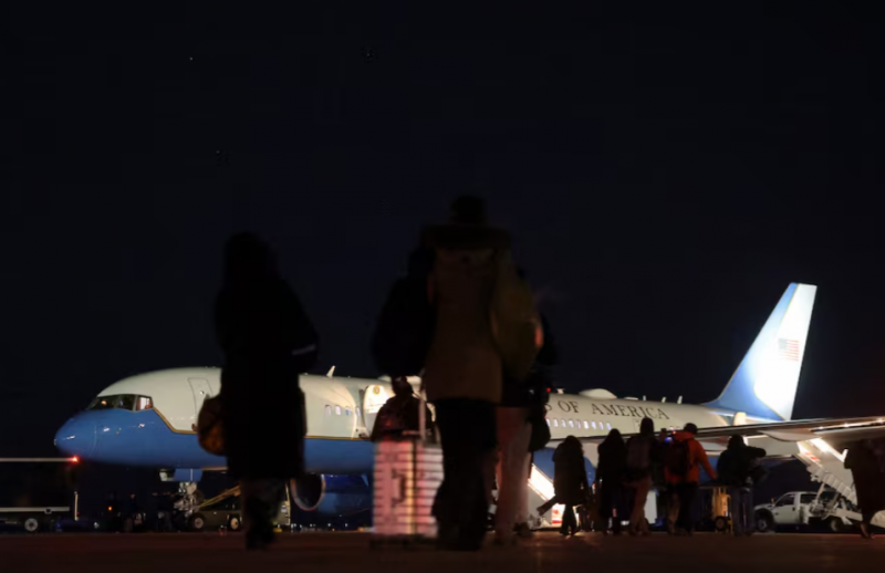 عطل مفاجئ في طائرة ترامب الرئاسية… وتبديل الطائرة قبل متابعة الرحلة