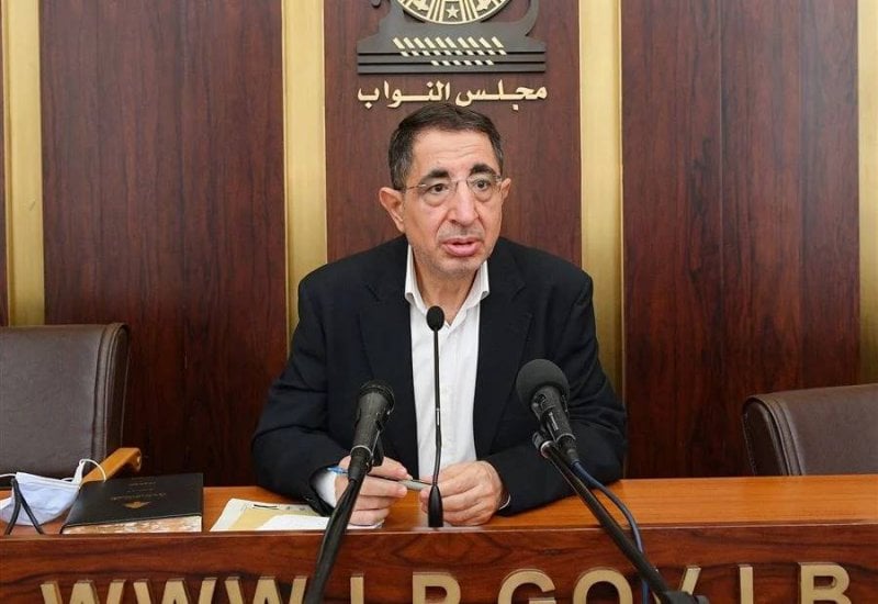 أزمة زراعية تتفاقم… الحاج حسن يحذّر من ضرب الإنتاج المحلي