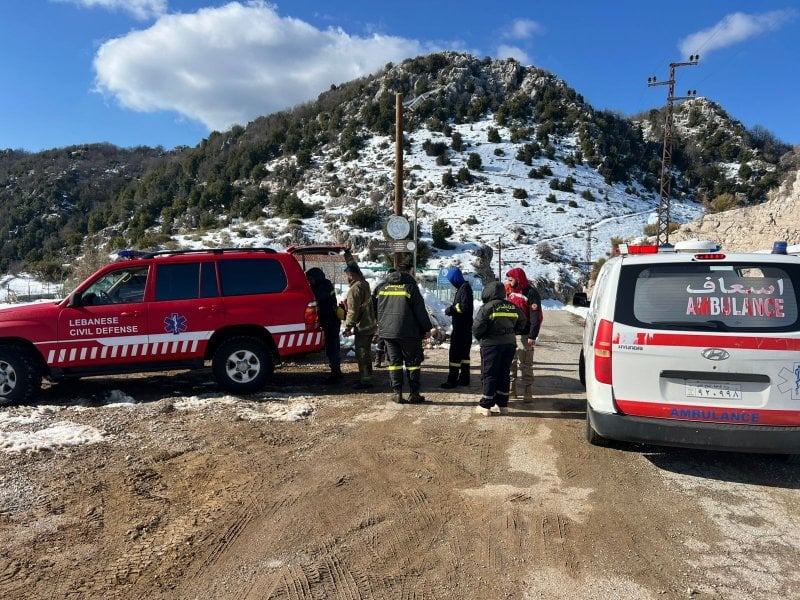 ضلّوا طريقهم في جرود كسروان... الدفاع المدني ينقذ ثلاثة شبان (فيديو)