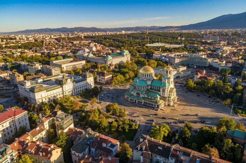 ما بعد الشيوعية... أول استقالة رئاسية في بلغاريا