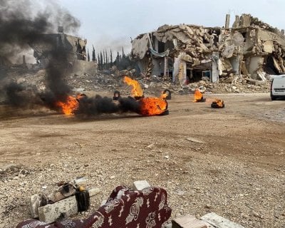 احتجاجات في كفركلا… لا عودة ولا إعمار وبدل الإيواء ينفد!
