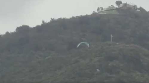 بعد حادث الطيران الشراعي… الدفاع المدني يتدخّل ويجدّد التحذير (فيديو)