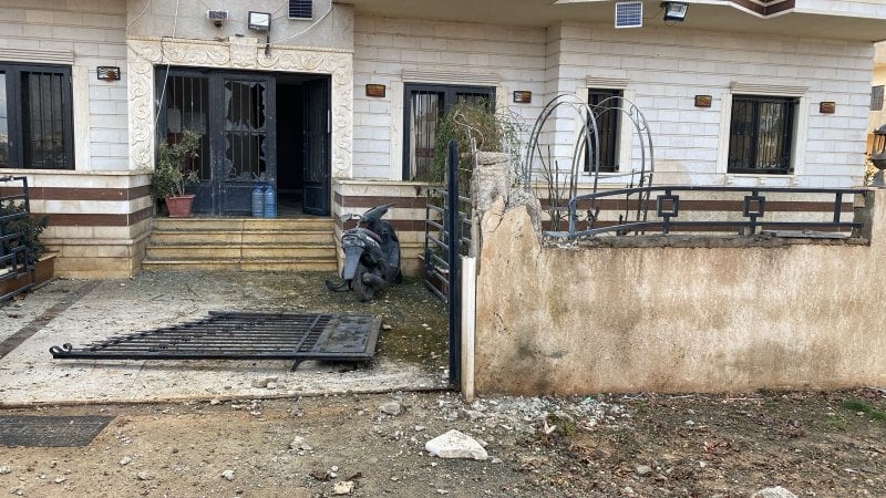 "خدعةٌ" لم تردع إسرائيل في بعلبك... المُستهدف نجا رغم استهداف مزدوج! (فيديو)