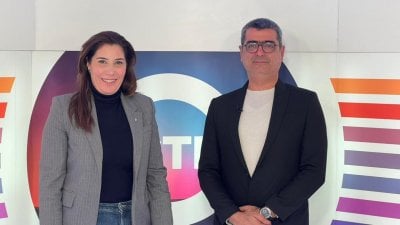 الحكومة عاملة أكتر من 