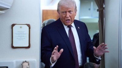 ترامب يهدّد كندا: رسوم جمركية 100% إذا أبرمت اتفاقًا مع الصين