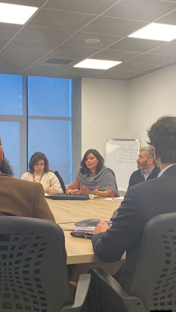 ظهور قريبة بشار الأسد في اجتماع وزاري بدمشق... وزارة الشؤون توضح!