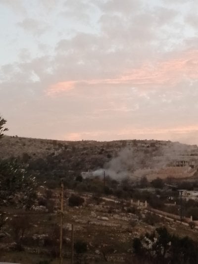 بعد غارة صور... إسرائيل تستهدف منزل في بلدة عيترون (صورة)