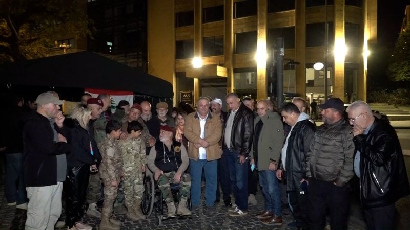 العسكريون المتقاعدون يعودون إلى الشارع... ويرفعون الصوت
