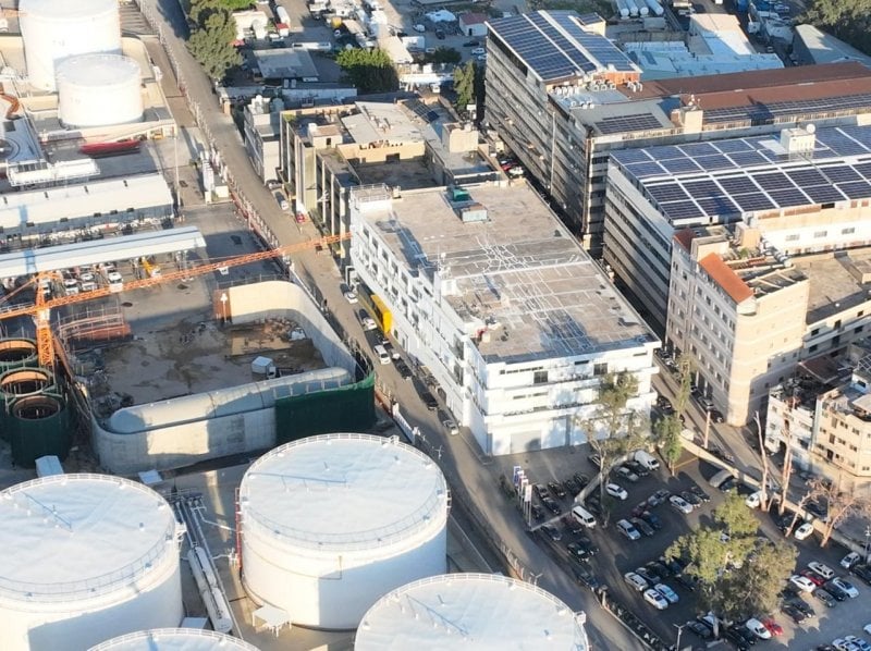 قنبلة غاز داخل الأحياء… خمسة نواب يواجهون الحكومة بملف “كورال”