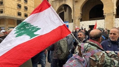 تزامنًا مع جلسة اليوم… العسكريون المتقاعدون يصعّدون من الشارع: 