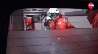 بعد ساعات من الانتظار… إنقاذ الأم وطفلها من تحت أنقاض مبنى القبة (فيديو)