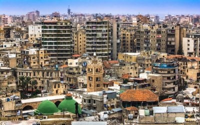 الغضب ينفجر أمام سرايا طرابلس… موظفو الإدارة العامة يطلقون إنذارًا