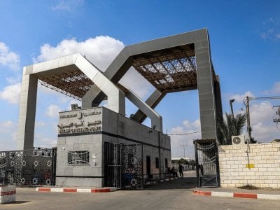 معبر رفح بين القاهرة وتل أبيب… خلاف الأرقام يعرقل إعادة الفتح