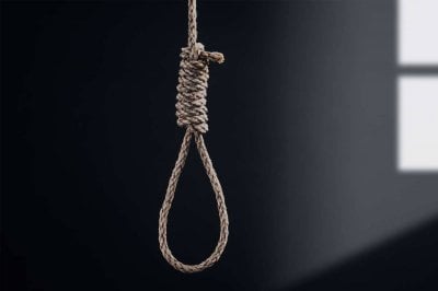 بتهمة التخابر مع إسرائيل… إيران تنفّذ حكم الإعدام