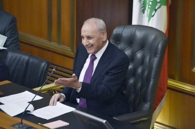 نائب يحجب الثقة... وبرّي: 