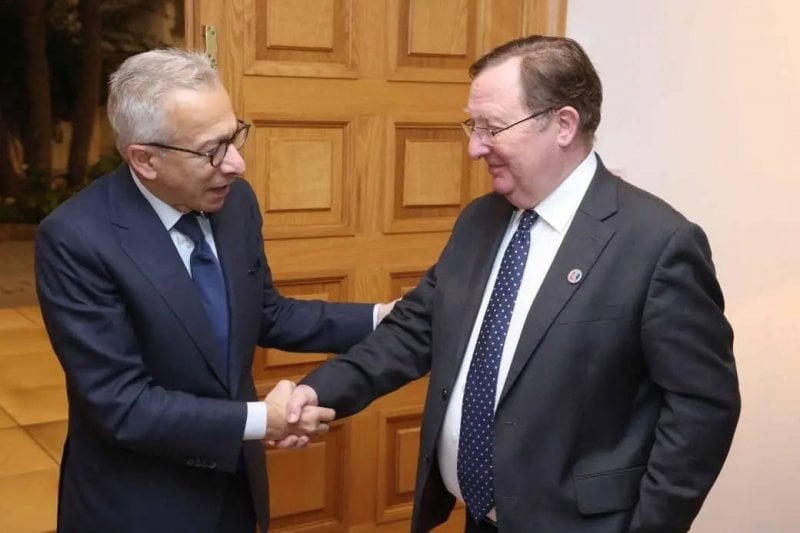 رهان اقتصادي جديد… البساط يطلق شراكة تجارية مع بريطانيا