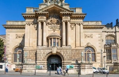 أكثر من 600 قطعة أثرية … توقيف مشتبه به في سرقة متحف بريستول
