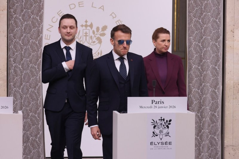 ماكرون يحذّر من جرس إنذار استراتيجي لأوروبا بأسرها