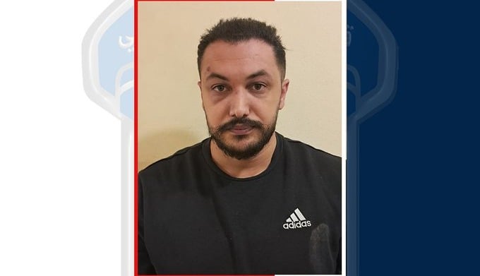 لوحات مزوّرة ومستندات مضبوطة… "الأمن" يوقف مطلوبًا بجرائم سرقة