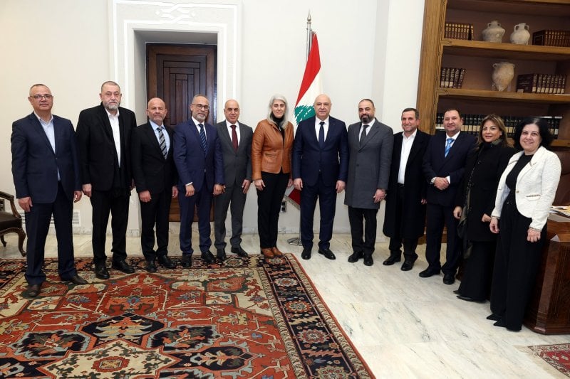 ملف عمال الاتصالات على طاولة بعبدا... عون يتعهد بدراسة المطالب