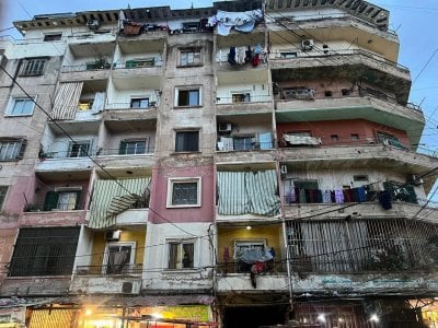 بظلّ جرحٍ لم يلتئم بعد...