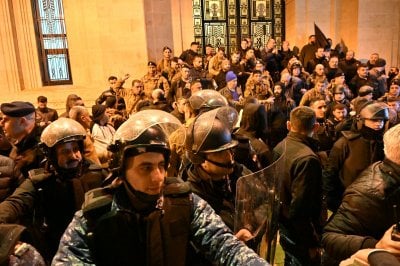 شهرٌ حاسمٌ... 