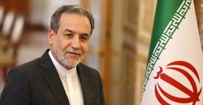 خطوة إيرانية مفاجئة… عراقجي وويتكوف على موعد تفاوضي