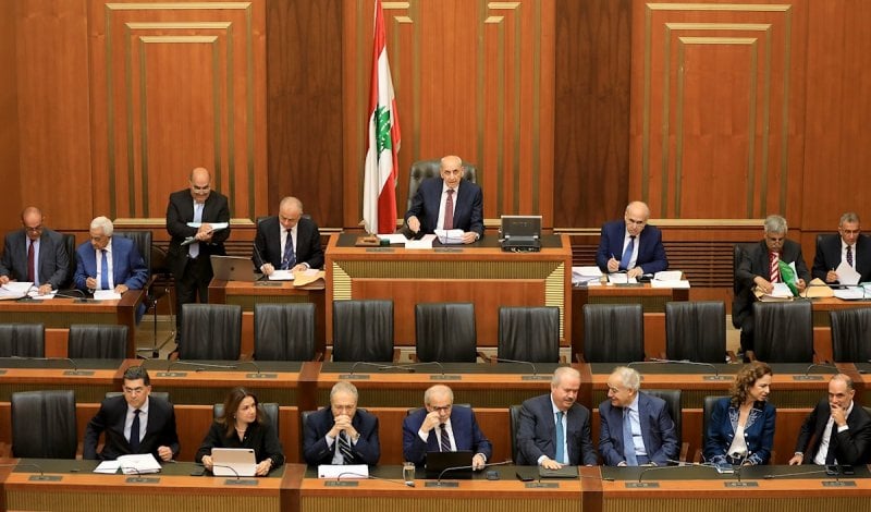 مشروع ينفجر قبل أن يخرج إلى العلن
