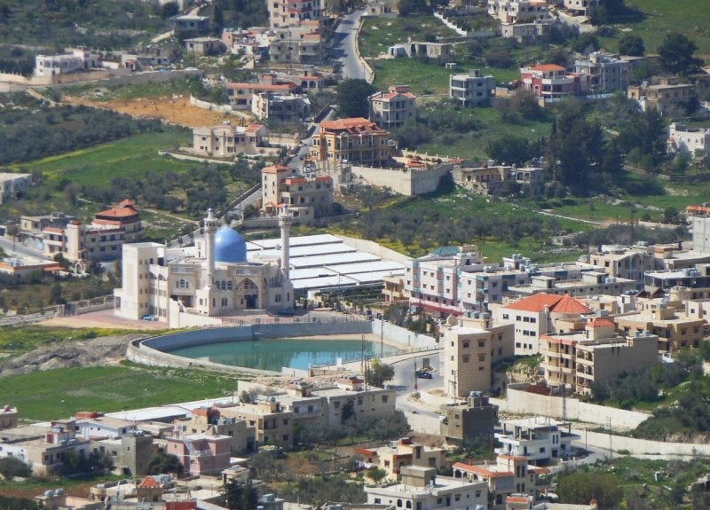 "رسائل تهديد وتحريض"... "درون" إسرائيلية تُلقي مناشير فوق بنت جبيل (صورة)