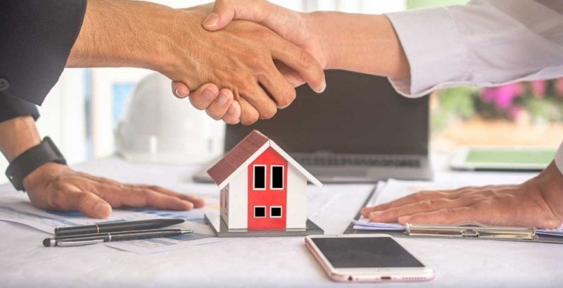 فريسة السماسرة