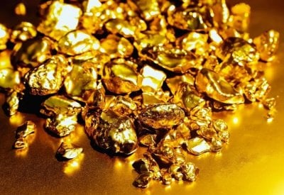 بعد هبوط حاد… الذهب يعود ويستعيد بريقه