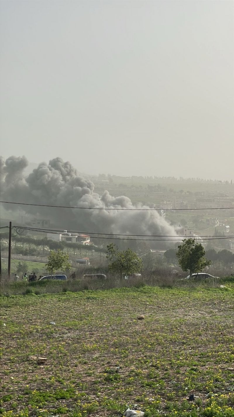 بعد إنذارات الإخلاء… غارات إسرائيلية تضرب عين قانا وكفرتبنيت (فيديو)