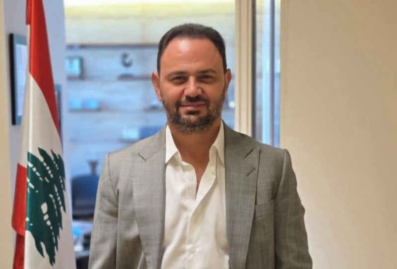 بين الجحيم السحري وشرايين اللحظة… حكمت أبو زيد يتألق شعراً وكتابةً