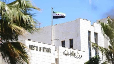 من بينهم أبناء شقيق رستم الغزالي… الأمن السوري يوقف شبكة إجرامية في درعا (صور)