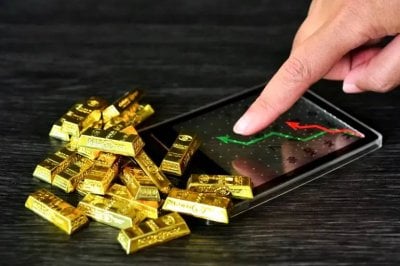 بعد أكبر سقوط منذ 43 عاماً… هبوط الذهب 