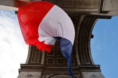 رسائل من باريس إلى بيروت… وتحذير من أي انزلاق أمني جديد